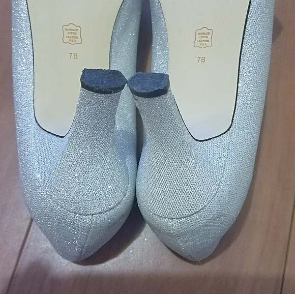"Caparros" Silver Sparkly Cinderella Heels - Picture 4 of 10